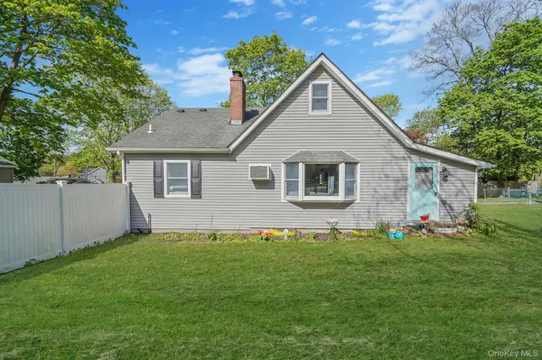 38 Nymph Road, Rocky Point, NY 11778