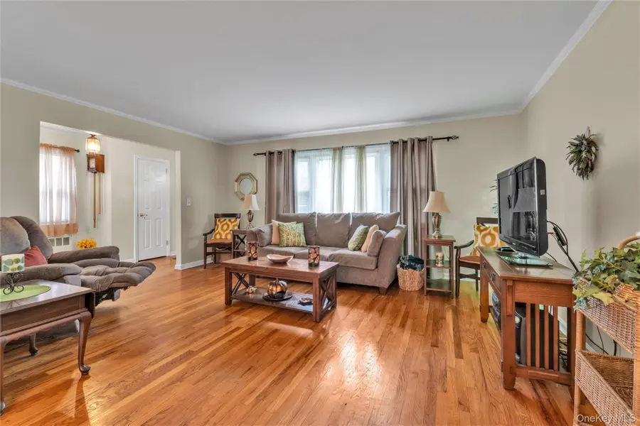 275 New Hyde Park Road, Garden City, NY 11530 - #2