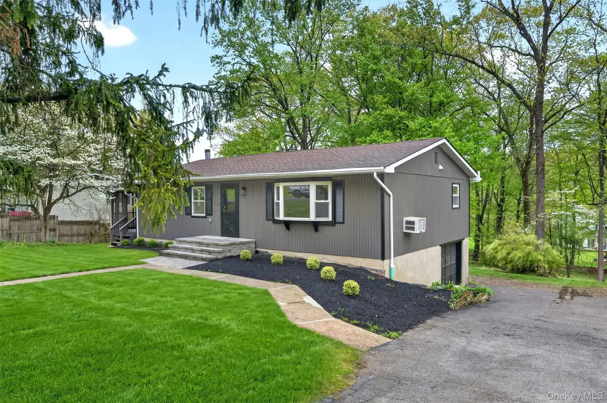 25 Kings Drive, Newburgh, NY 12589 - #1