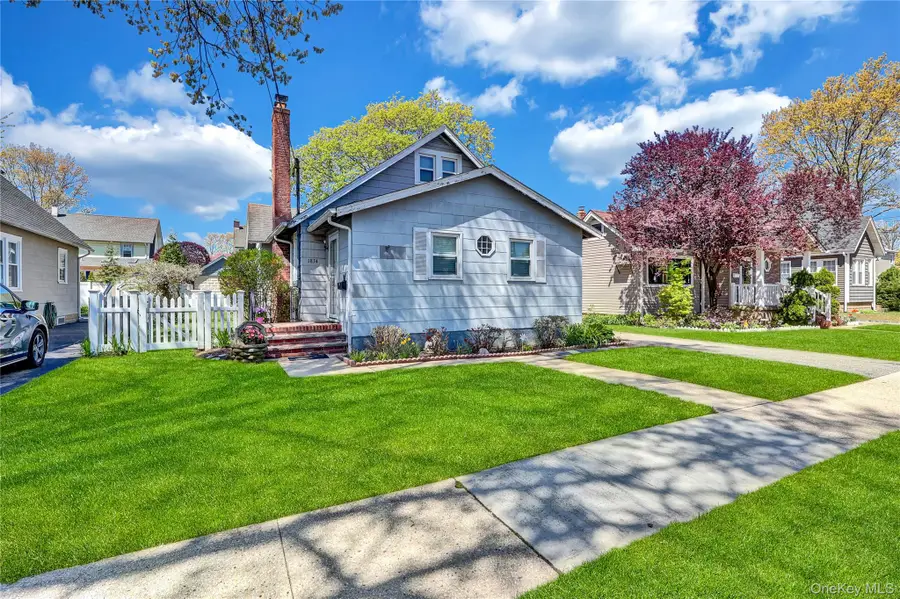 1834 Twain Street, Baldwin, NY 11510 - #2