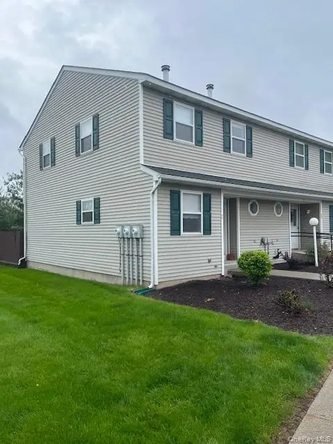 99 Boniface Drive #8A, Pine Bush, NY 12566