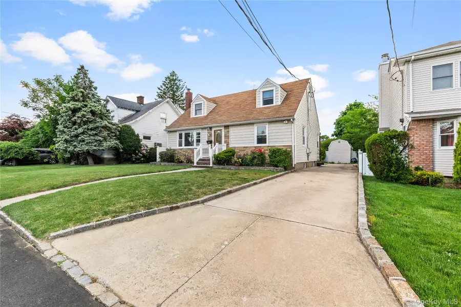14 Evans Avenue, Albertson, NY 11507 - #3