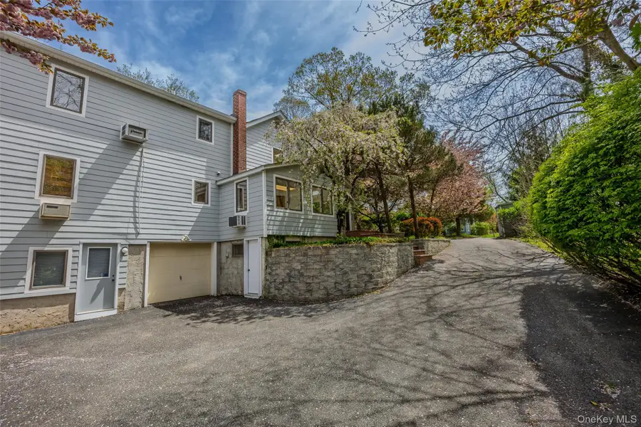 81 Old Post Road, East Setauket, NY 11733 - #3