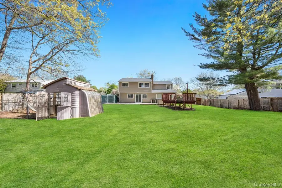 8 Grand Canyon Lane, Coram, NY 11727 - #3