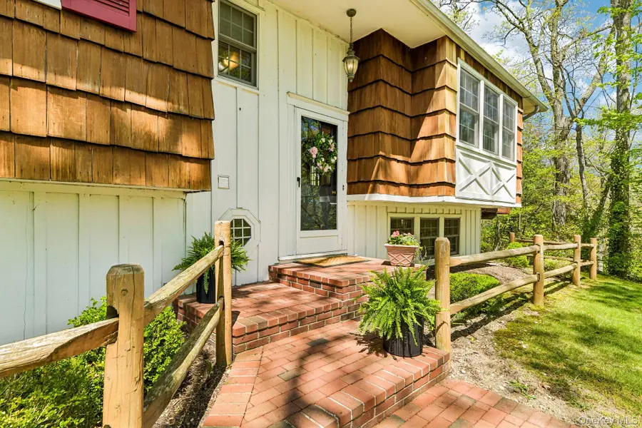 31 Sunset Drive, Huntington, NY 11743 - #2