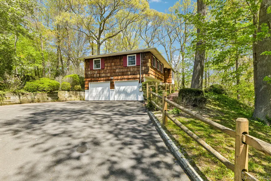31 Sunset Drive, Huntington, NY 11743 - #3