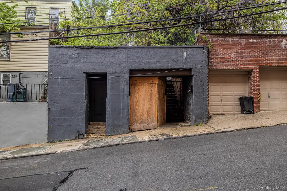 151 Summit Place, Bronx, NY 10463 - #1