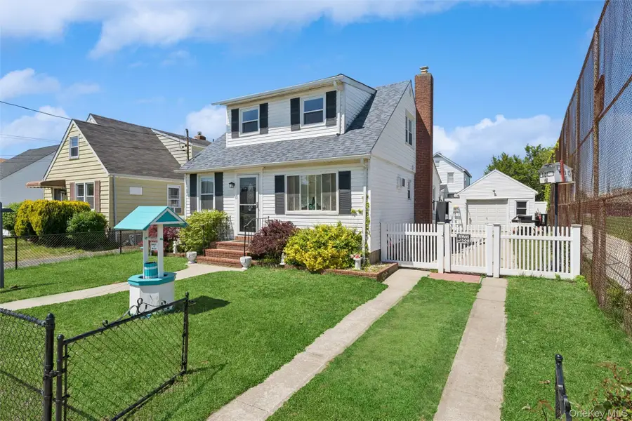 646 Benris Avenue, Franklin Square, NY 11010 - #2