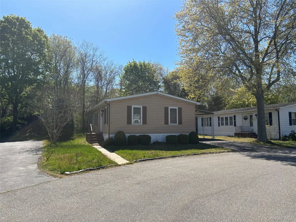 101 West Lane #20B Witt Lane, Riverhead, NY 11901 - #1