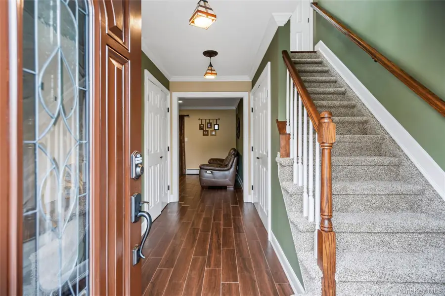 18 Ithaca Street, Lindenhurst, NY 11757 - #3