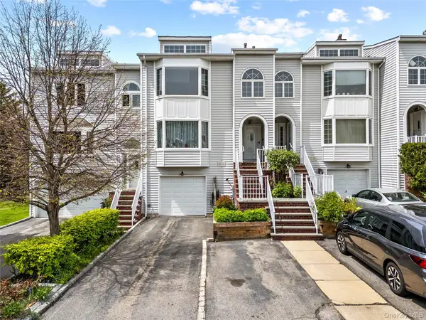 242-37 Oak Park Drive #B, Douglaston, NY 11362