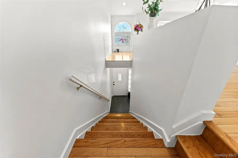 242-37 Oak Park Drive #B, Douglaston, NY 11362 - #2