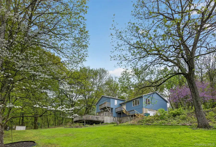 12 Hillside Drive, Marlboro, NY 12542 - #2