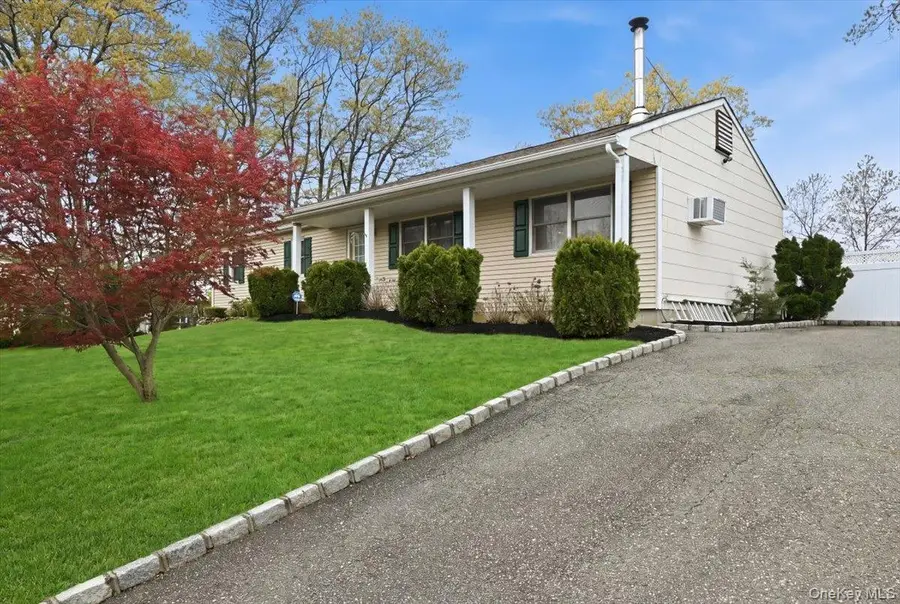 258 Oakland Avenue, Miller Place, NY 11764 - #3
