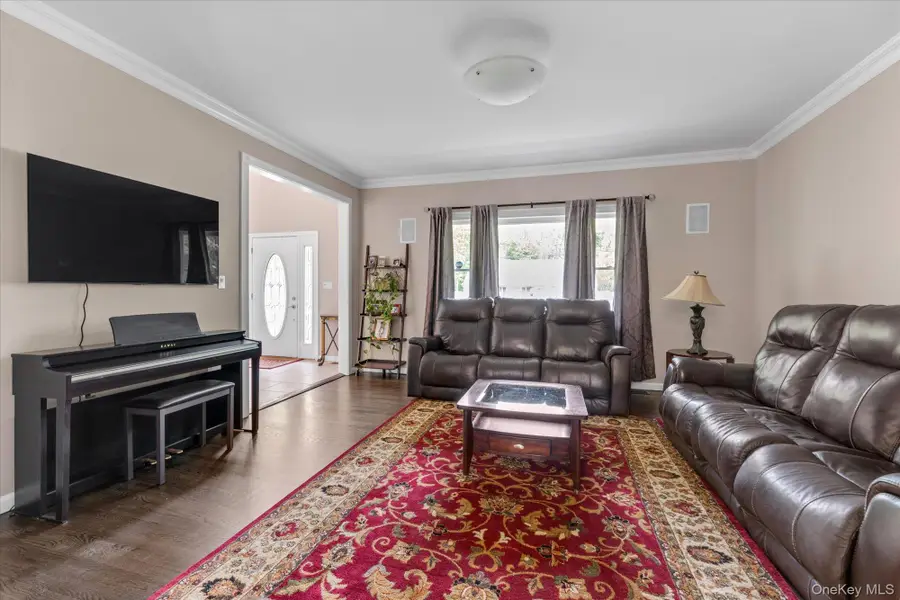 31 9th Avenue, Kings Park, NY 11754 - #2