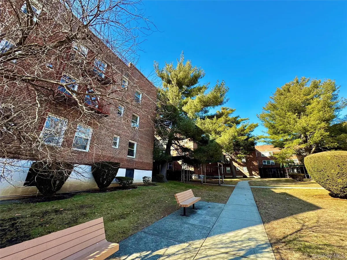138-29 Jewel Ave #2D, Flushing, NY 11367 - #1