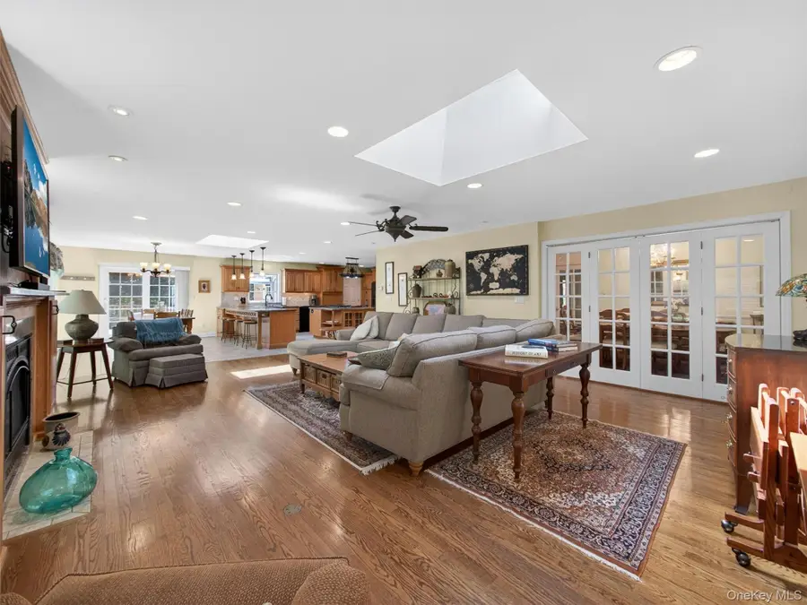 22 E Mayer Drive, Suffern, NY 10901 - #3