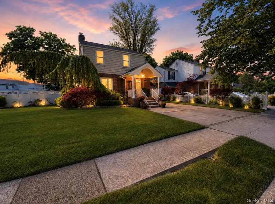 25 Nassau Street, Elmont, NY 11003 - #2