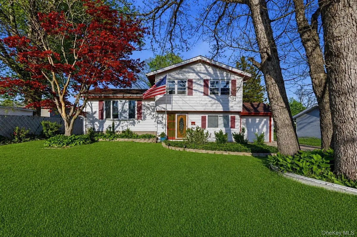 183 Broadway, Brentwood, NY 11717 - #1