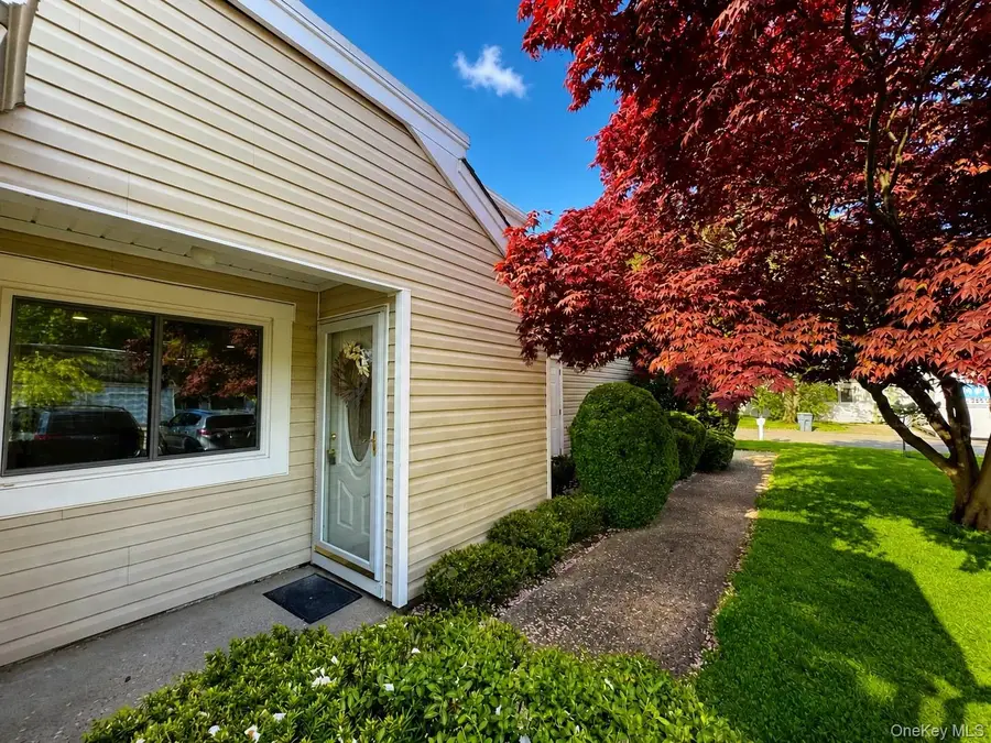 607 Cabot Court, Saint James, NY 11780 - #3