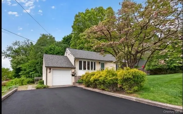 29 Christine Lane, Tappan, NY 10983