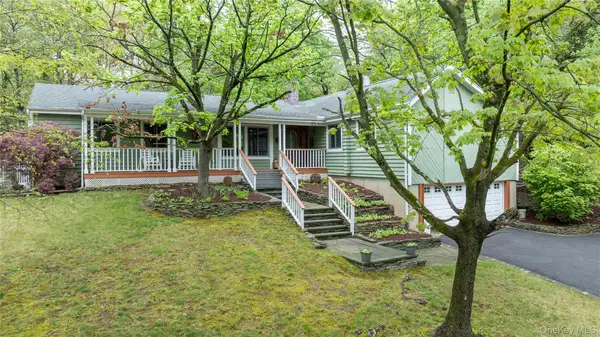 17 Highridge Drive, Huntington, NY 11743