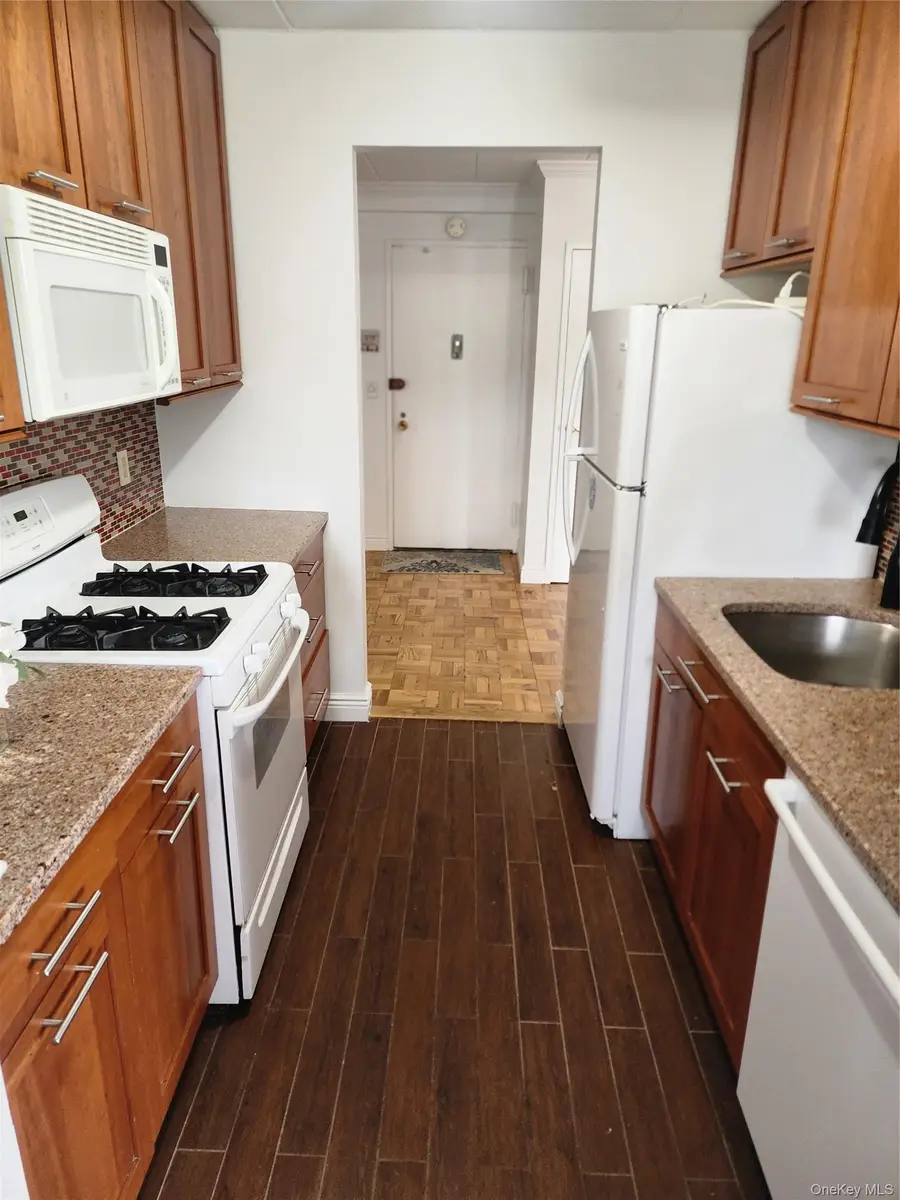 370 Central Avenue #5J, Scarsdale, NY 10583 - #2