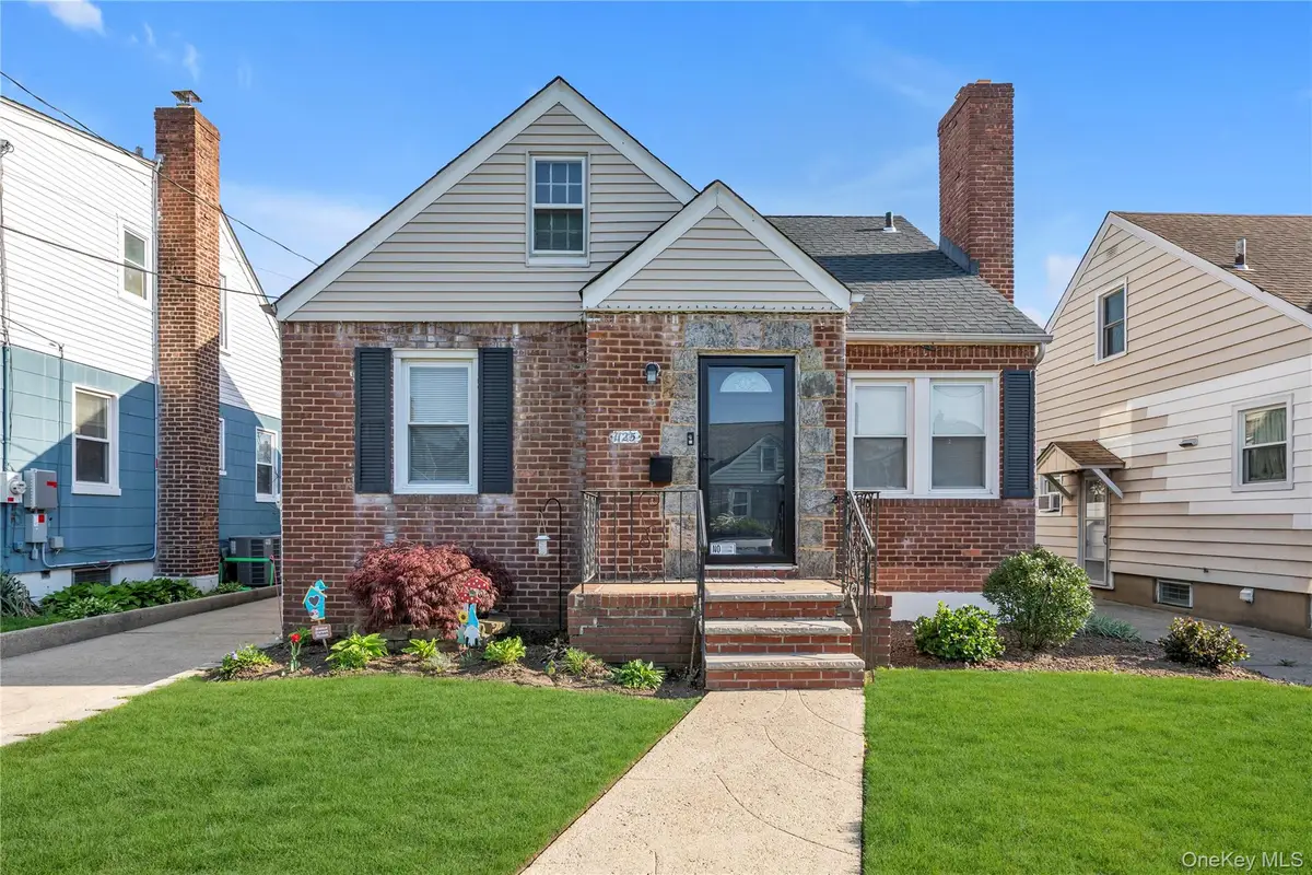 1125 Esther Street, Franklin Square, NY 11010 - #1