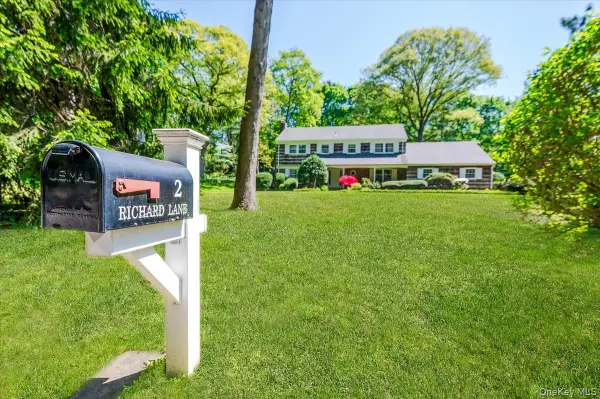 2 Richard Lane, Huntington, NY 11743