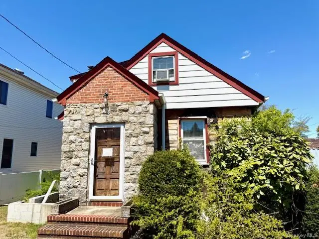 2571 Beltagh Avenue, North Bellmore, NY 11710 - #2