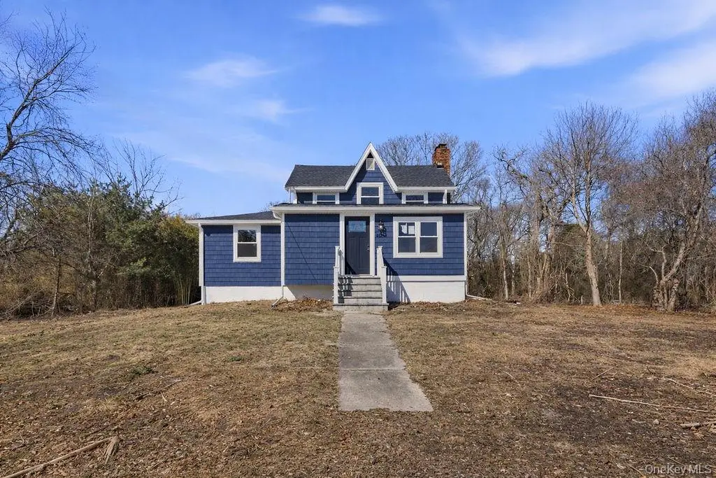 452 Montauk Highway, East Quogue, NY 11942 - #1