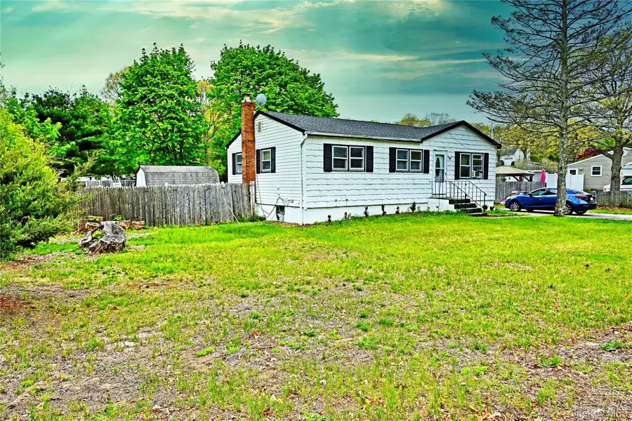 40 Hawkins Road, Centereach, NY 11720 - #3