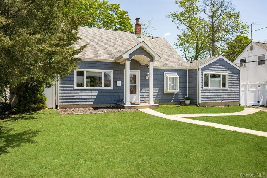 17 Vista Lane, Levittown, NY 11756 - #3
