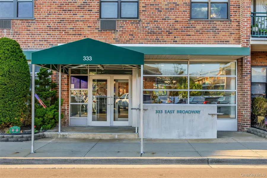 333 E Broadway #4K, Island Park, NY 11558 - #2