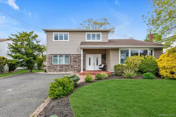 2542 Park Place, Bellmore, NY 11710