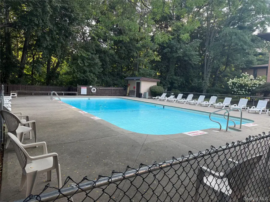 10 Oakwood Terrace #65, New Windsor, NY 12553 - #3