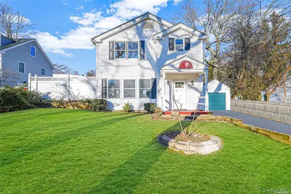 27 Garden Road, Sound Beach, NY 11789