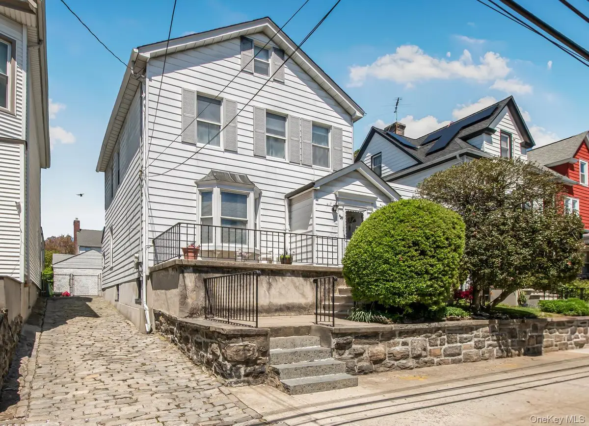 429 E 238th Street, Bronx, NY 10470 - #1