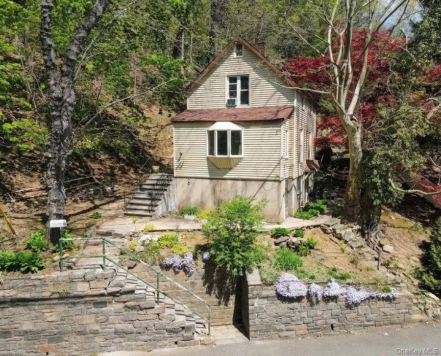 18 Columbus Ave, Valhalla, NY 10595 - #2