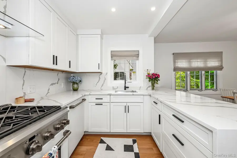 7 Merestone Terrace, Bronxville, NY 10708 - #3
