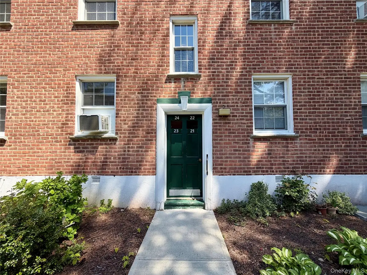 182 Pinewood Road #24, Hartsdale, NY 10530 - #1