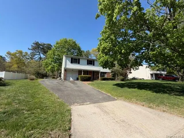 5 Broadhurst Street, Port Jefferson Station, NY 11776 - #3