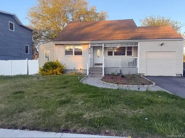 675 S Long Beach Avenue, Freeport, NY 11520