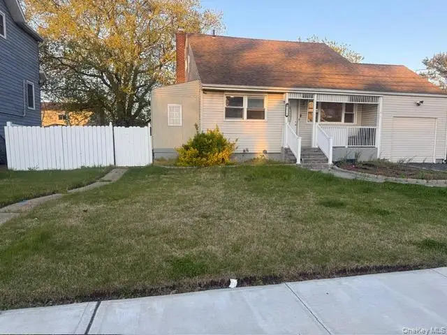 675 S Long Beach Avenue, Freeport, NY 11520 - #2