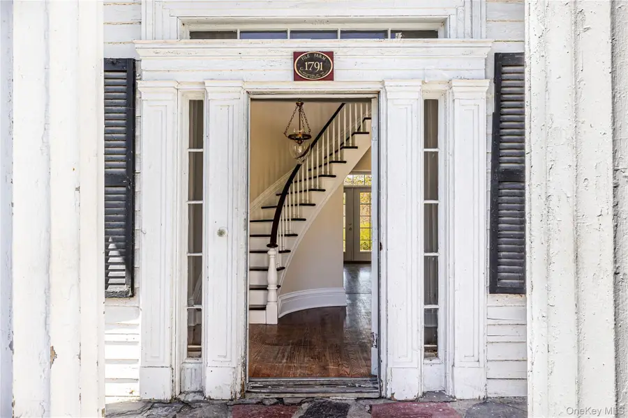 1569 Hoosick Road, Troy, NY 12180 - #3