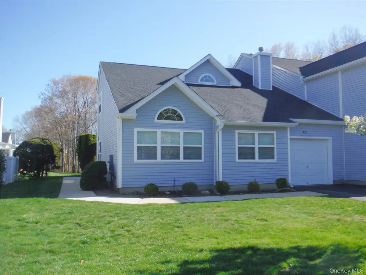 168 Hampton Vista Drive, Manorville, NY 11949 - #1