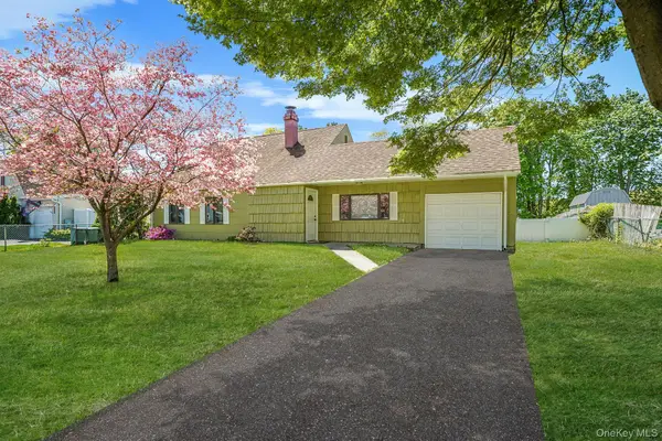 88 Matsunaye Drive, Medford, NY 11763
