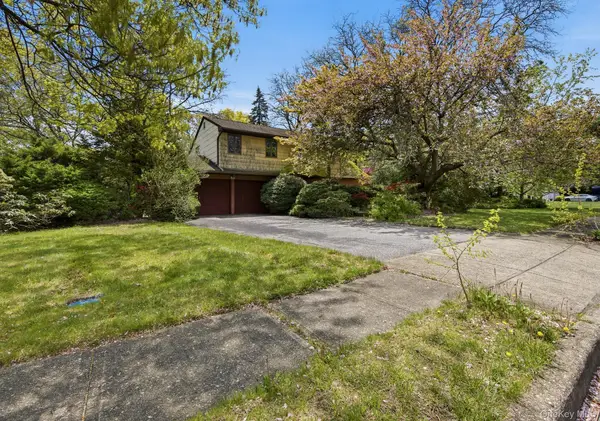 128 Tremper Street, Holbrook, NY 11741