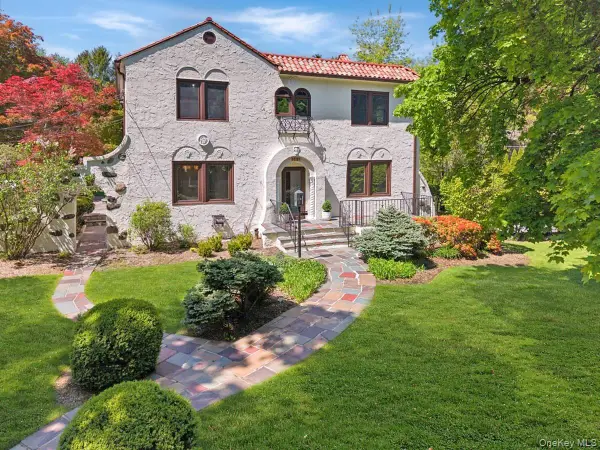 62 Broadfield Road, New Rochelle, NY 10804