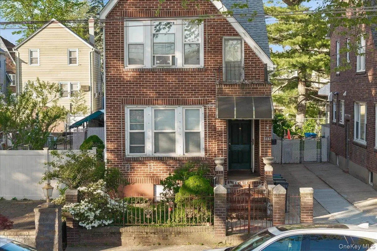 3181 Waterbury Avenue, Bronx, NY 10465 - #1